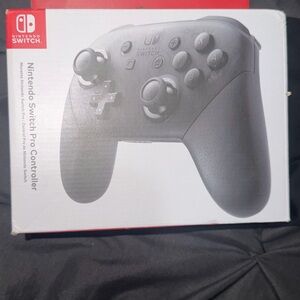 Nintendo Switch Pro Controller - Gray